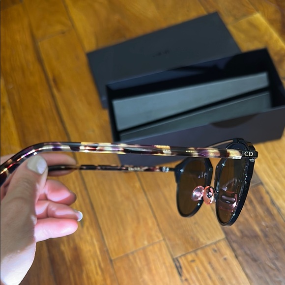 Dior so real Black Sunglasses with the case - Picture 7 of 9